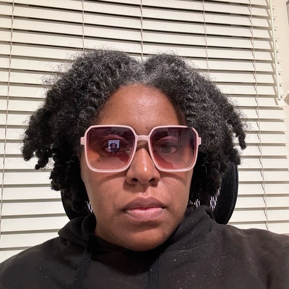 Pink Oversized Square Sunglasses with Gradient Lenses - Picture 7 of 8